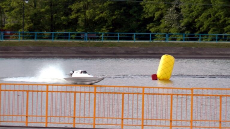 Zapraszamy do Radgoszczy nad Zalew Narożniki na II Wyścigi Łodzi i Skuterów